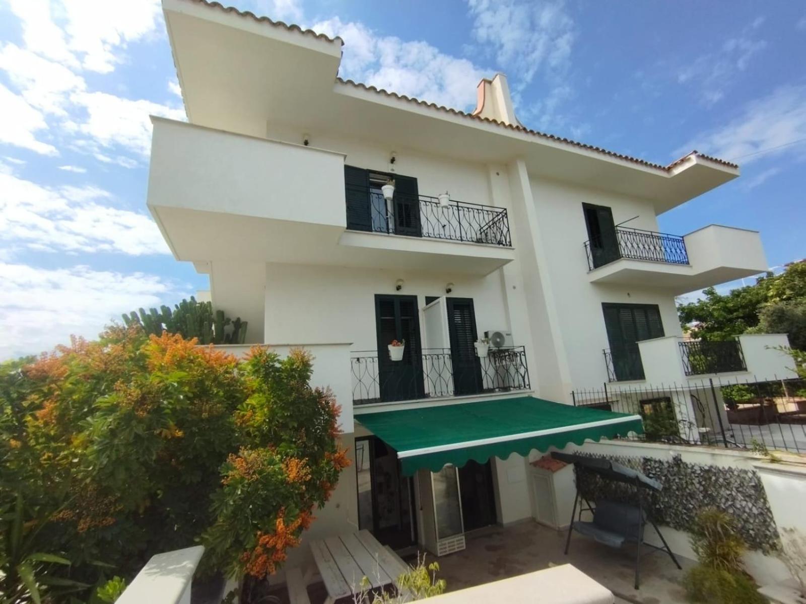 Fiore Di Loto Rooms Carini Exterior foto