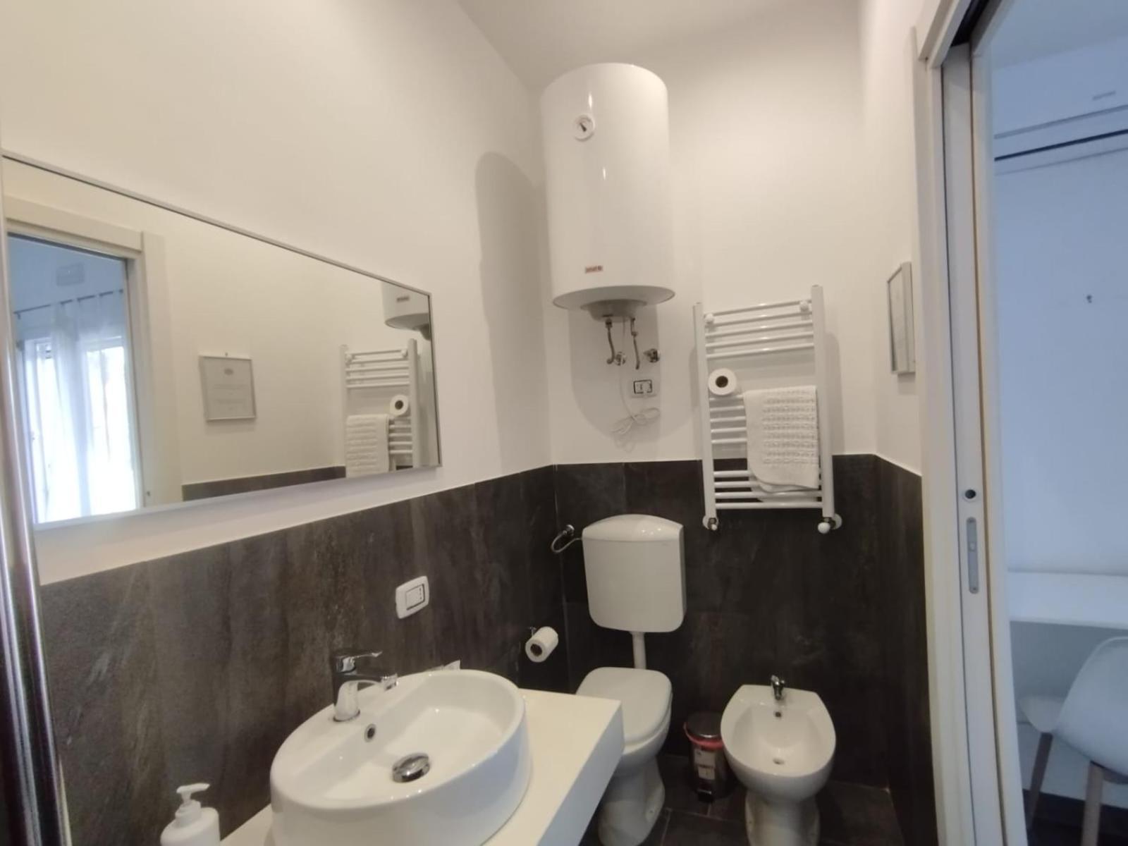 Fiore Di Loto Rooms Carini Exterior foto